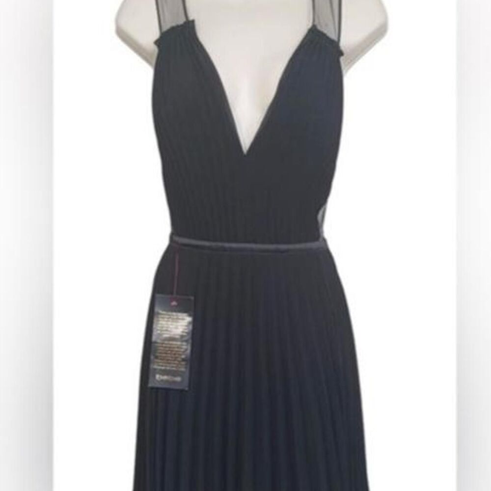 Bebe Women's Black and Navy Dress